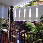 Bungalow With 2 Bedrooms In Bouillante With Furnished Garden And Wifi 100 M From The Beach